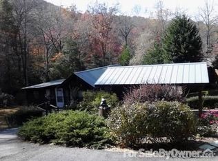 1833 Canoe Creek Dr, Hiawassee, GA 30546
