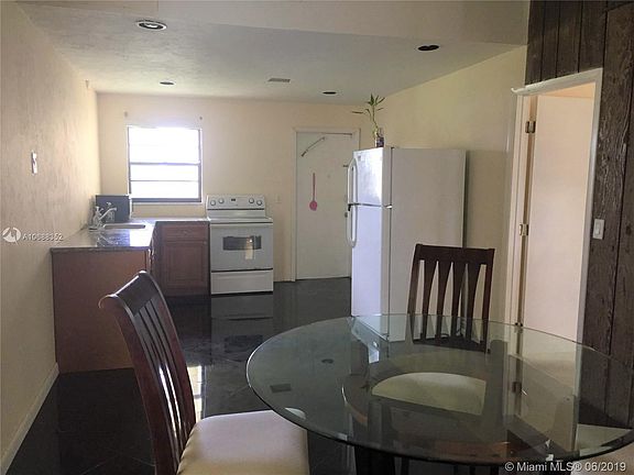 5th image of 4624 NW 93rd Ter