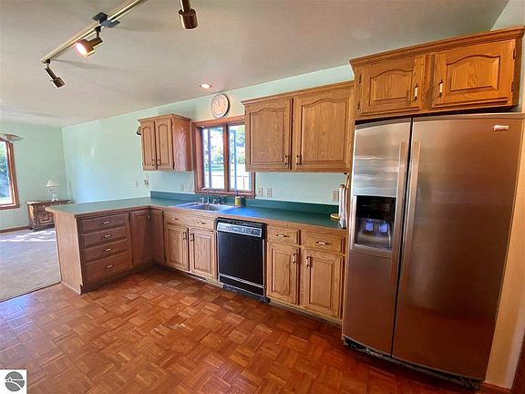 3rd image of 9604 E Harbor Hills Dr