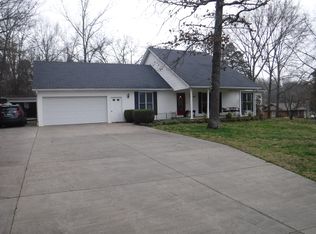 100 Dell Rio Dr, Bowling Green, KY 42101