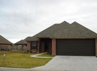 407 Copper Ridge Dr, Youngsville, LA 70592