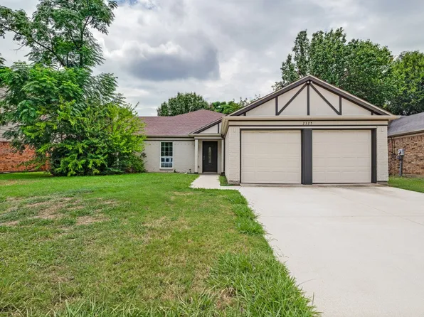 2325 Warwick Ave, Grand Prairie, TX 75052