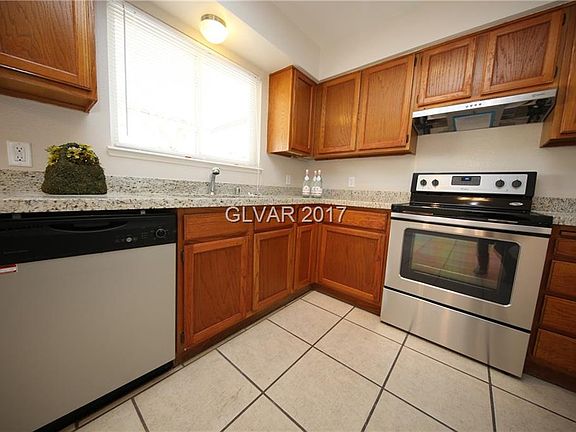 5th image of 601 Grimsby Ave