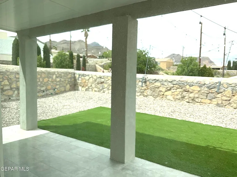 8919 Eclipse St #B — Photo 20