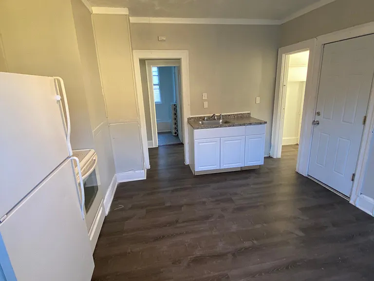 121-123 Irving St #3 — Photo 2