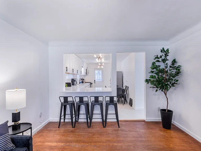 6042 Hancock Ave — Photo 5