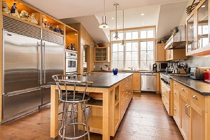 2nd image of 14 Masefield Close