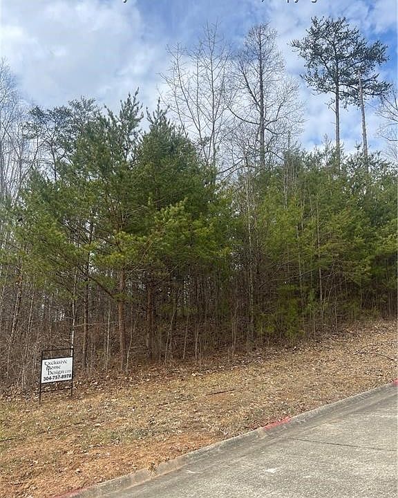 2nd image of 539 Edgewood Rd
