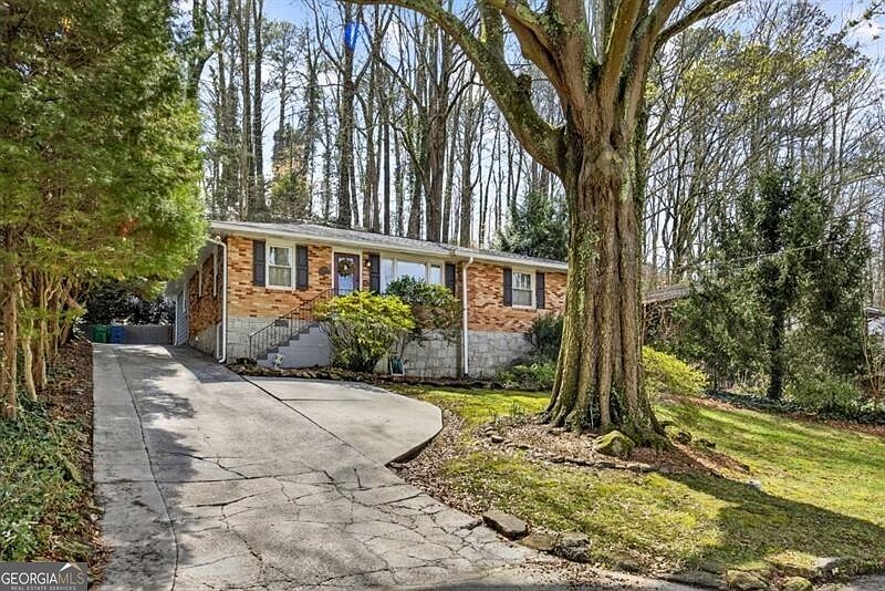 1st image of 908 Scott Cir