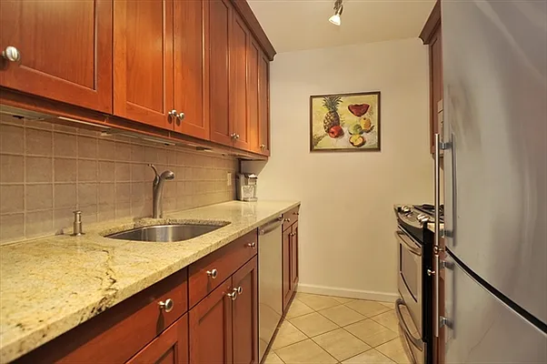 Sold by Citi Habitats | media 11