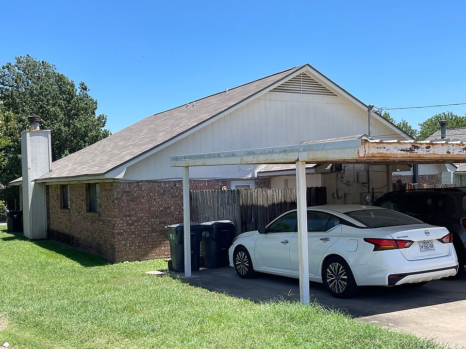 2nd image of 1401 Chapel Ridge Rd #1403