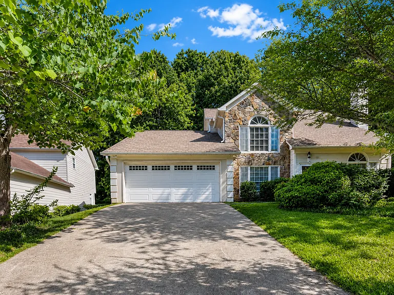 170 Pine Bridge Trl — Photo 1