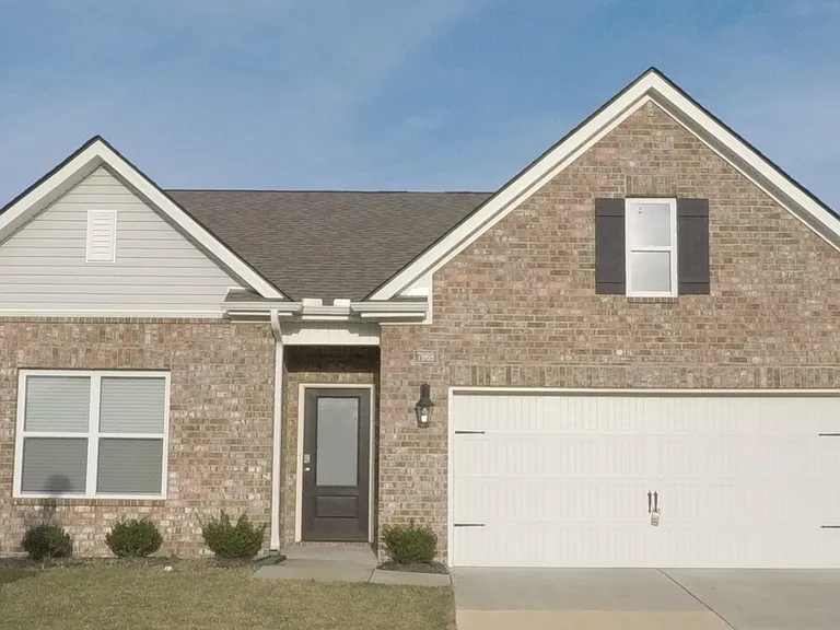 7968 Hickory Meadows Rd — Photo 1