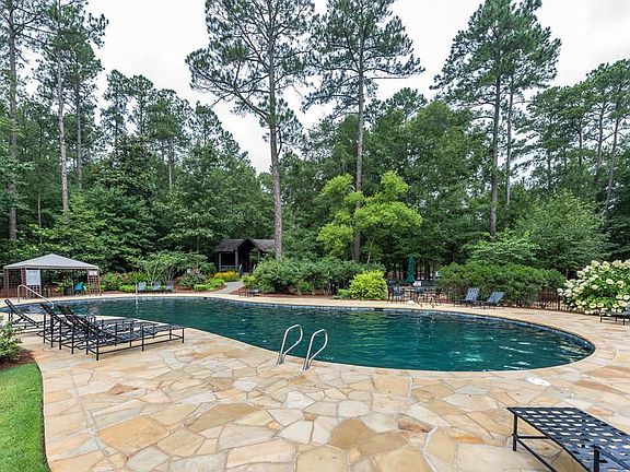 5th image of 111 Dogwood Ln