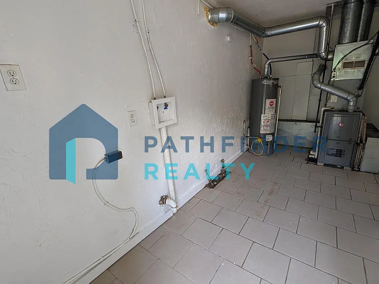 1347 Cory Dr — Photo 6