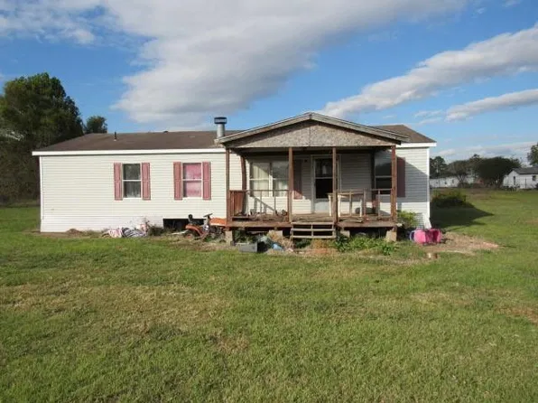 1011 Clarence Dr, Natchitoches, LA 71457