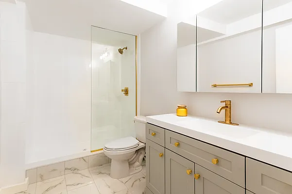 Sold by Compass | media 21