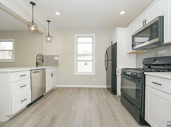 2nd image of 225-227 Stephens St #2