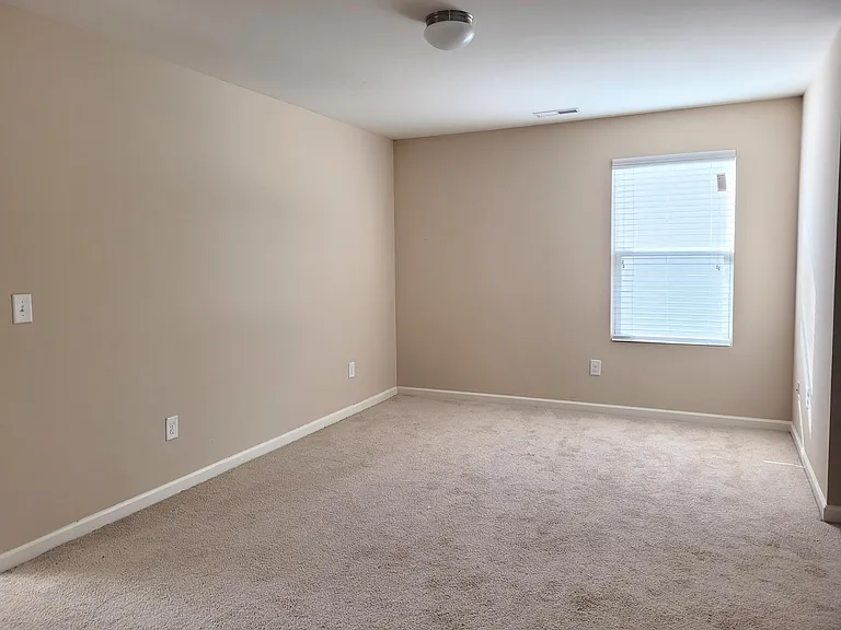 5906 Boxelder Cv — Photo 13