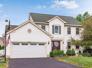 5635 Lotus Ct, Grove City, OH 43123