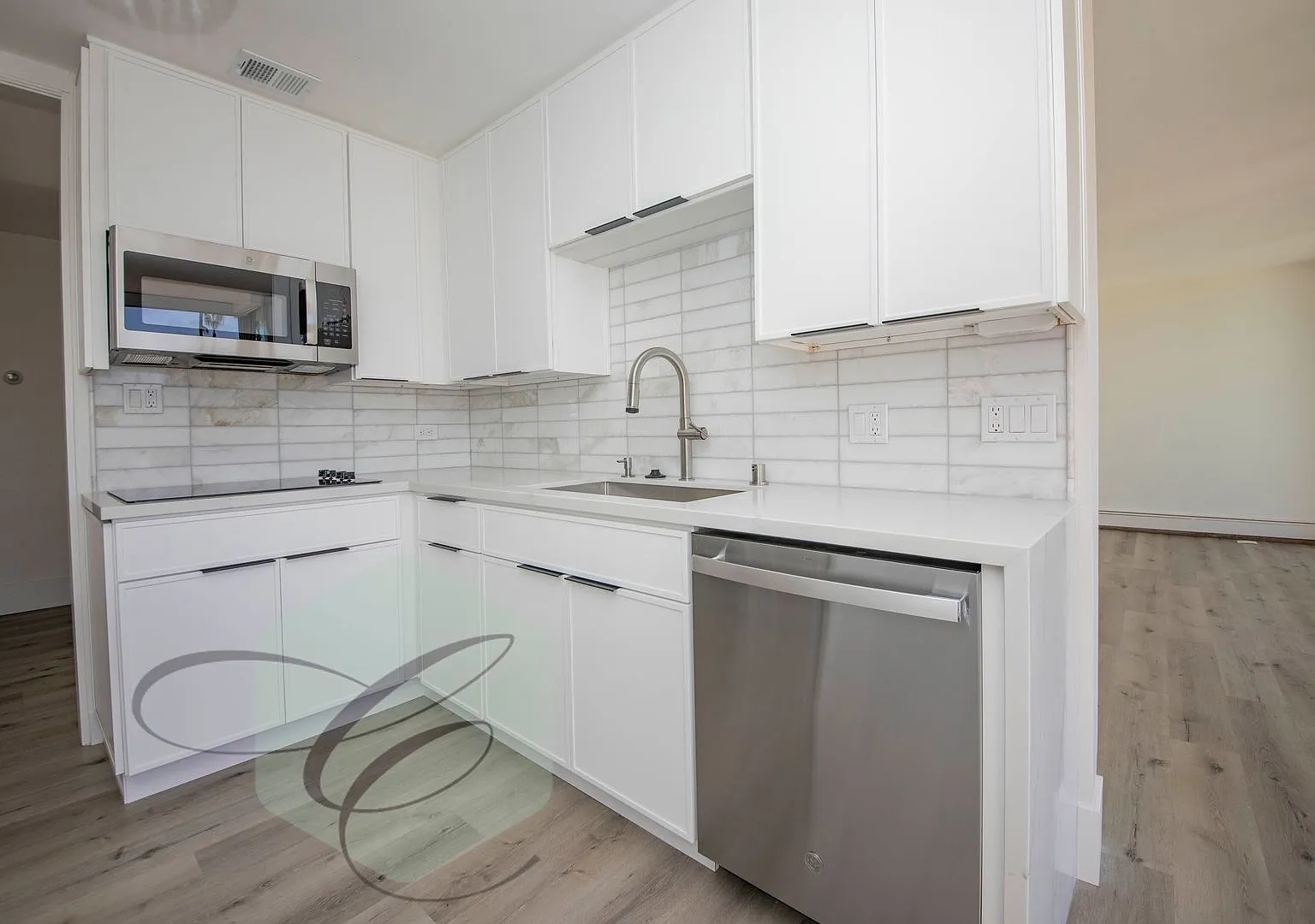 Playa de Oro Apartments — Photo 4