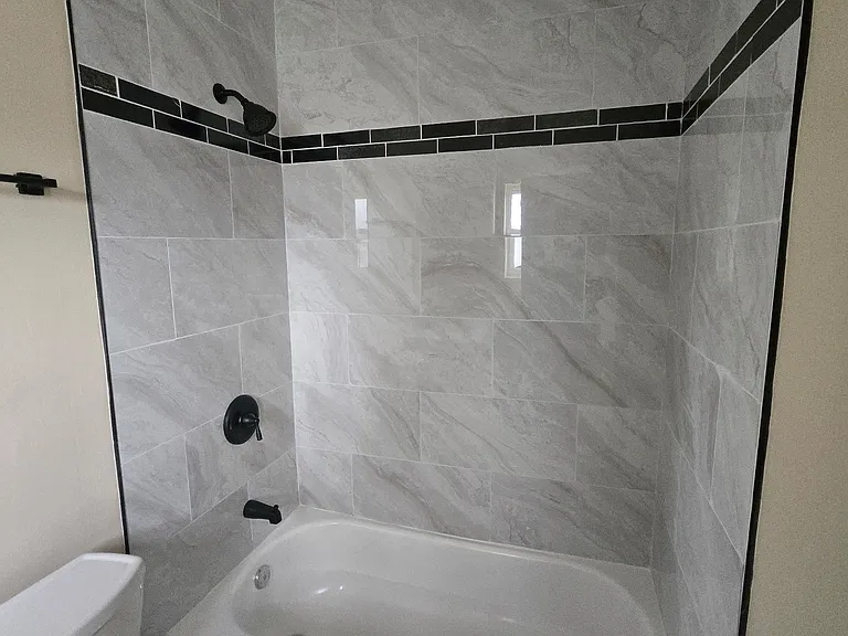 701 E Maple Ave #A — Photo 5
