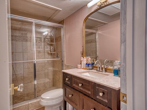 2nd image of 8401 N New Braunfels Ave APT 334A