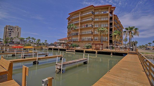 1st image of 4901 Laguna Blvd #202