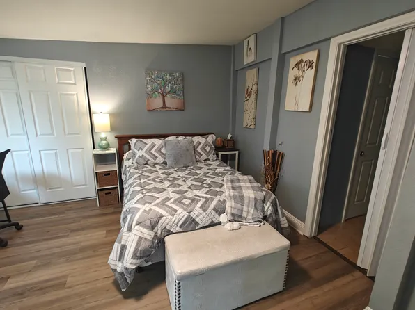 1122 Westwood Dr #4, Las Vegas, NV 89102
