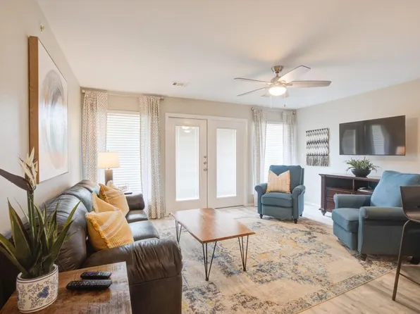 730 Mather St APT J202, New Braunfels, TX 78130