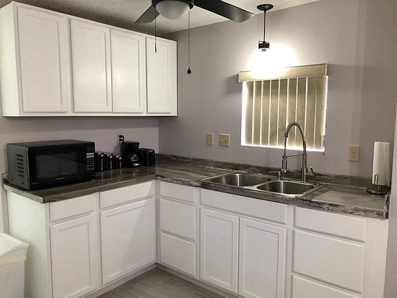 3rd image of 621 Orange Blossom Ln