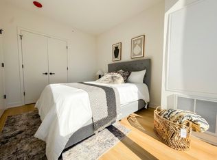 1100-15 W Grand Ave #410, Chicago, IL 60642