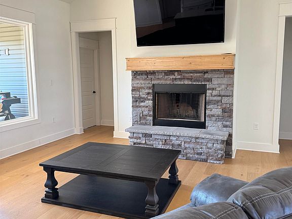 3rd image of 10568 Gunter Loop