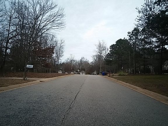 5th image of 245 Hayward Bishop Way