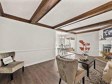 1st image of 423 San Roman Dr
