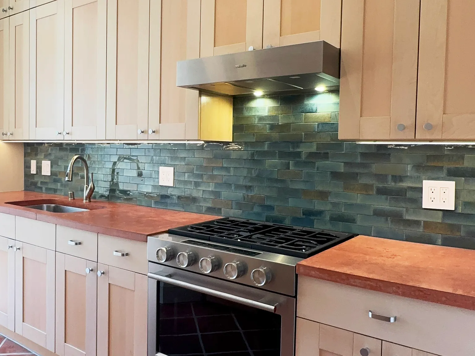 1 bed, 1.5 bath, 866 sqft, $5,500 — Photo 2