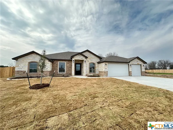 818 Eagle Claw Dr, Salado, TX 76571