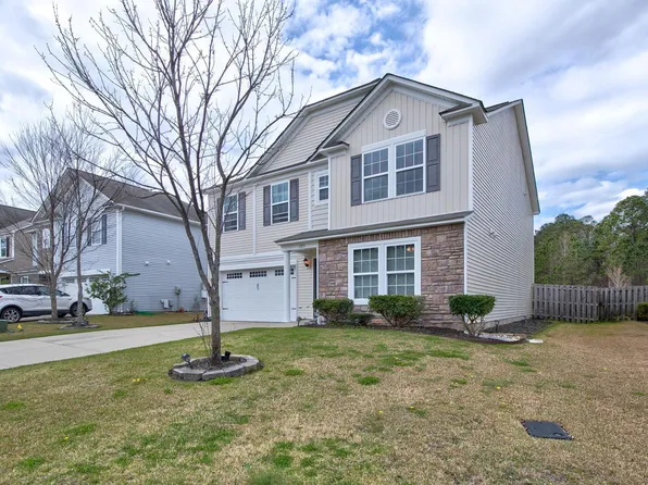 1371 Green Turf Ln, Elgin, SC 29045