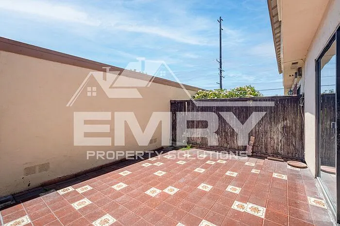 9781 Karmont Ave — Photo 37