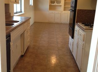 1113 NW 12th St, Moore, OK 73160