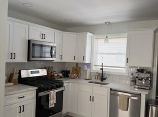 16 Catherine St #2, Bristol, RI 02809