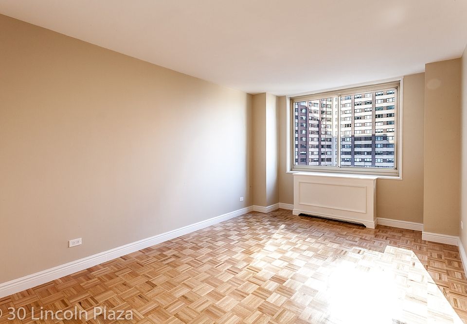 1st image of 30 W 63rd St APT 15B