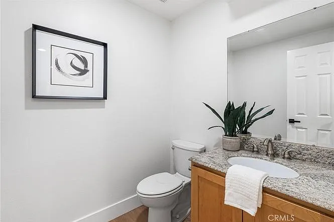 4 bed, 2.5 bath, 2015 sqft, $4,800 — Photo 4