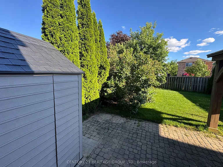 82 Kenwell Cres — Photo 21