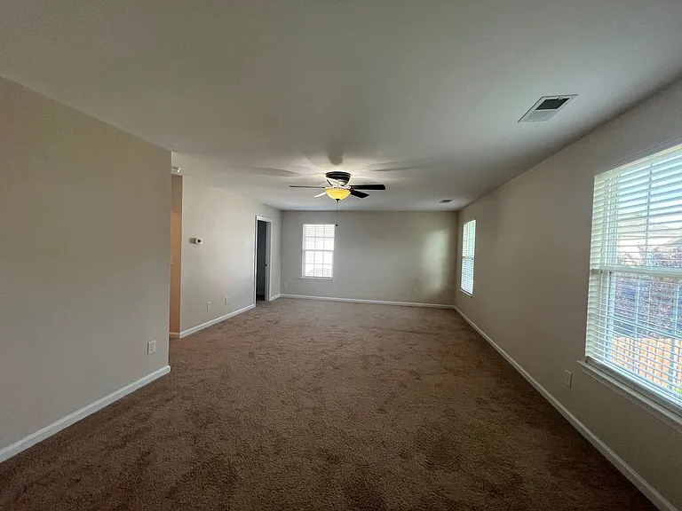 207 Elba Dr — Photo 12