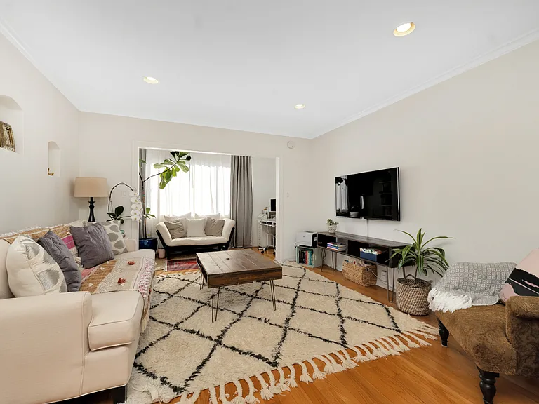 14934 Dickens St #9 — Photo 30