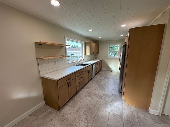 3rd image of 165 Wheelertown Ave #1