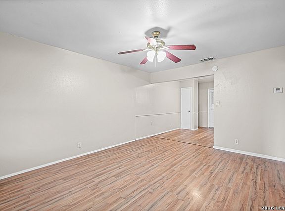3rd image of 306 N Seguin Rd