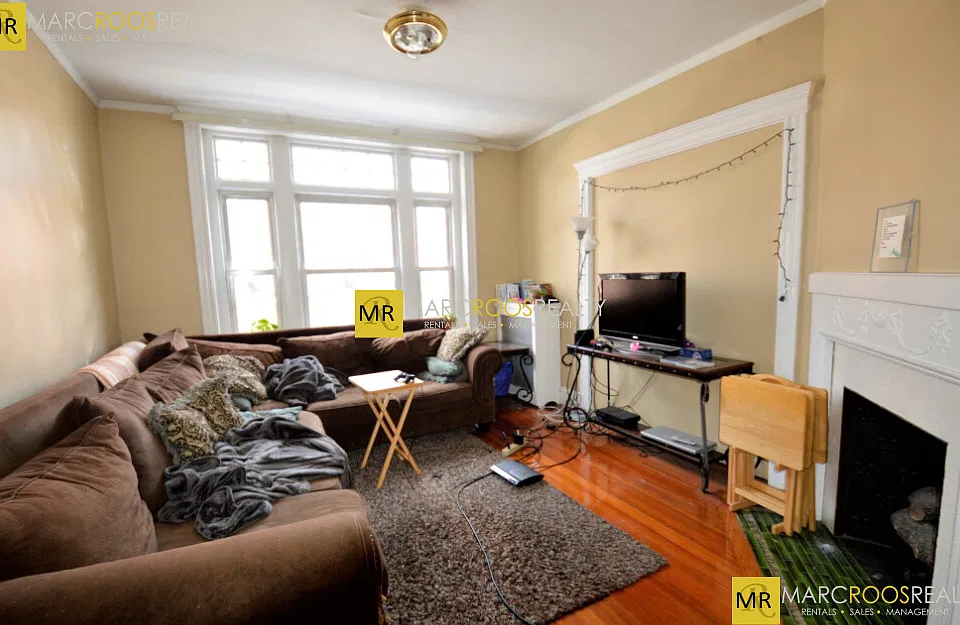 10 Strathmore Rd