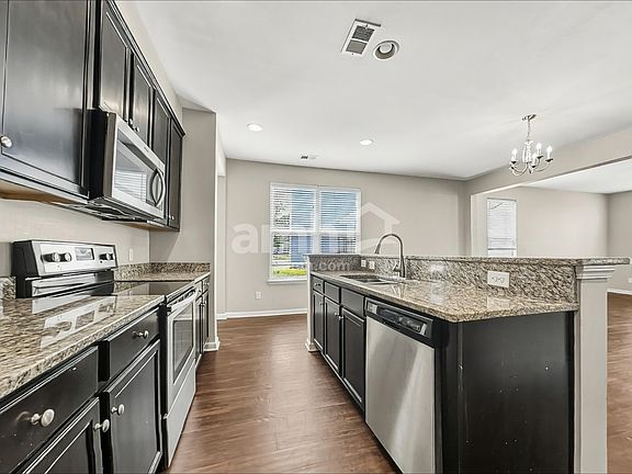 4th image of 112 Orleans Ct